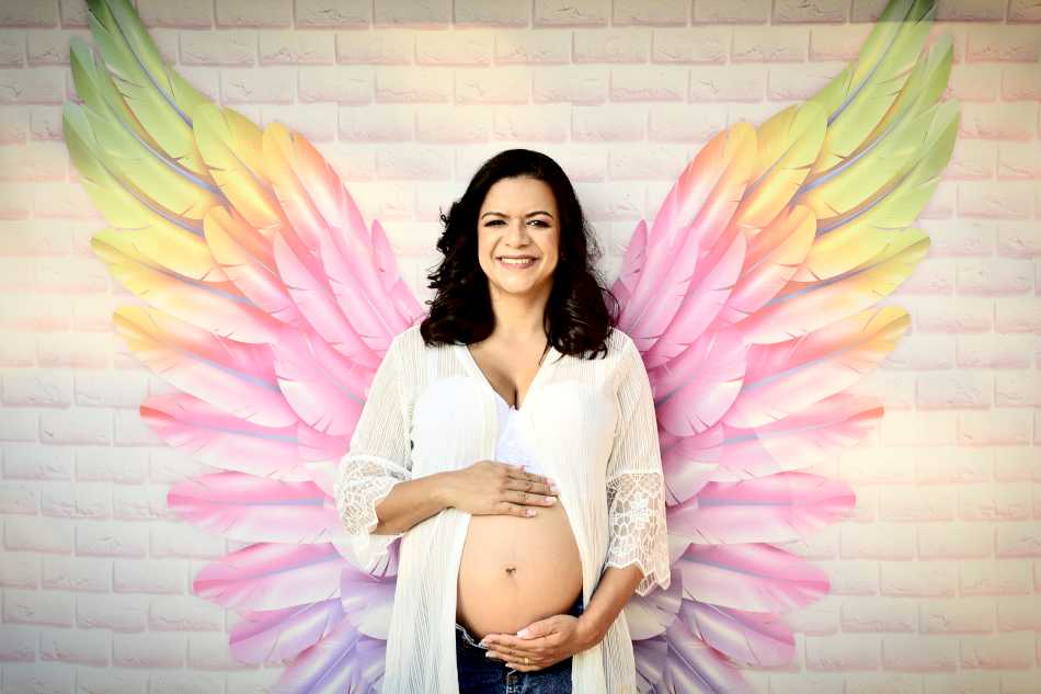 Futura mãe posando para uma foto em Esmeraldas